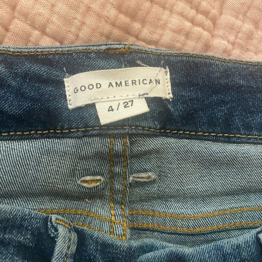 Good American skinny jeans size 4/27. Never worn!